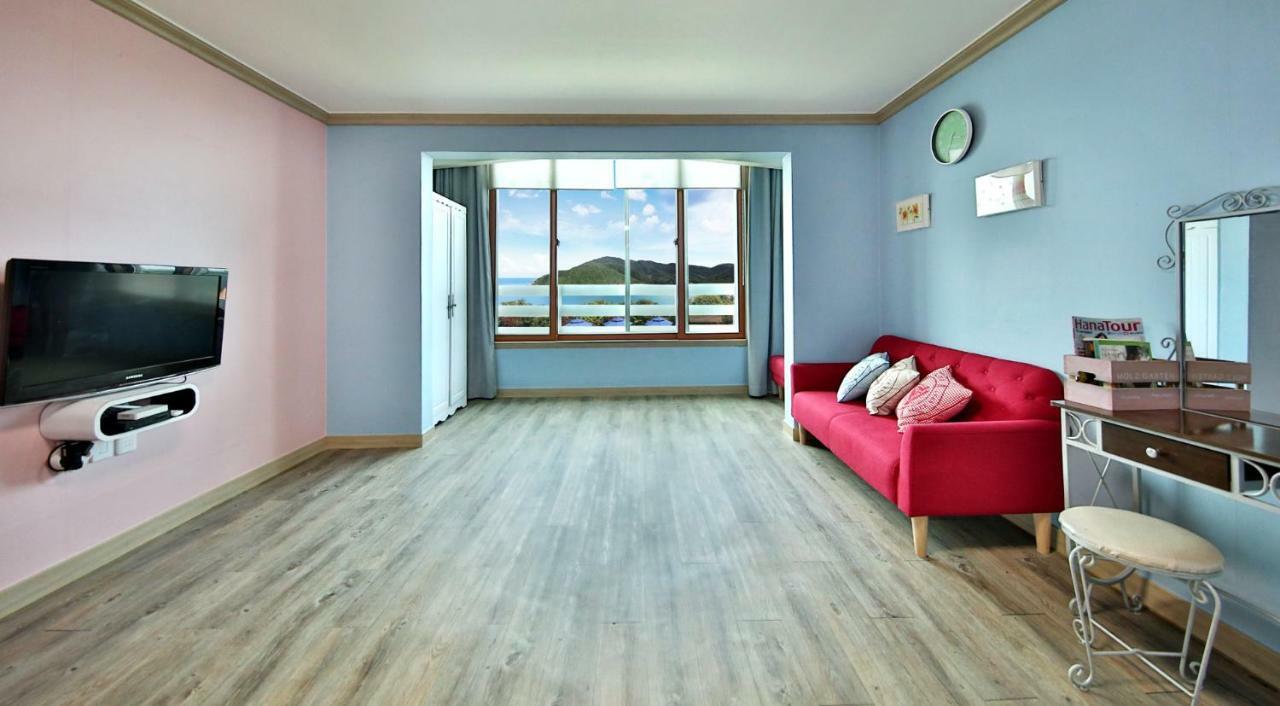 Tongyeong Paper Island Pension Экстерьер фото