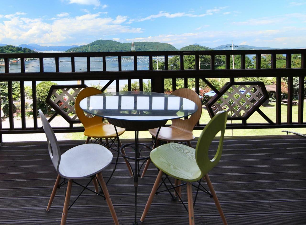 Tongyeong Paper Island Pension Экстерьер фото
