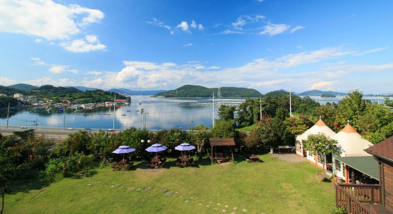 Tongyeong Paper Island Pension Экстерьер фото